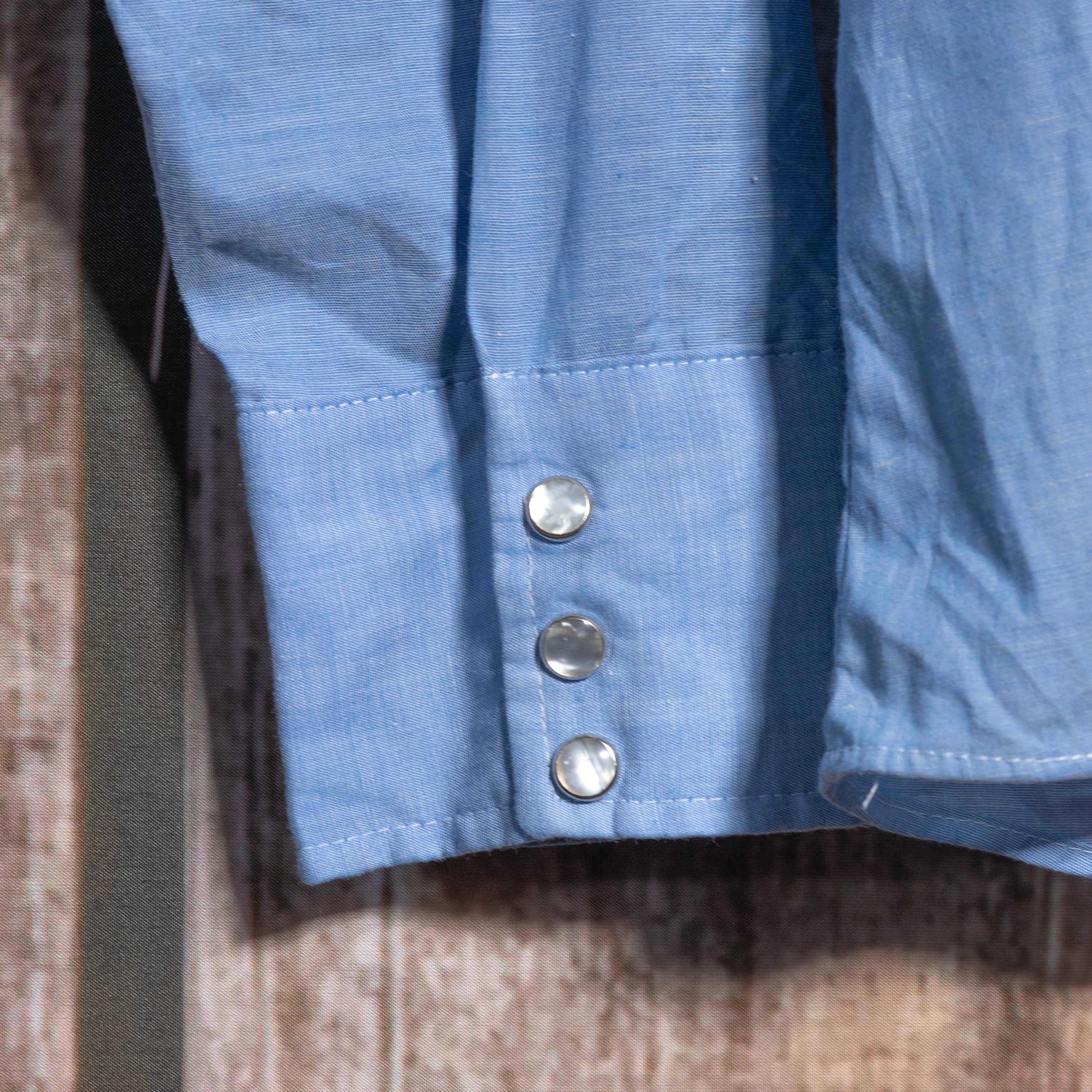 Vintage Bronco Embroidered Blue Western Long Line Shirt