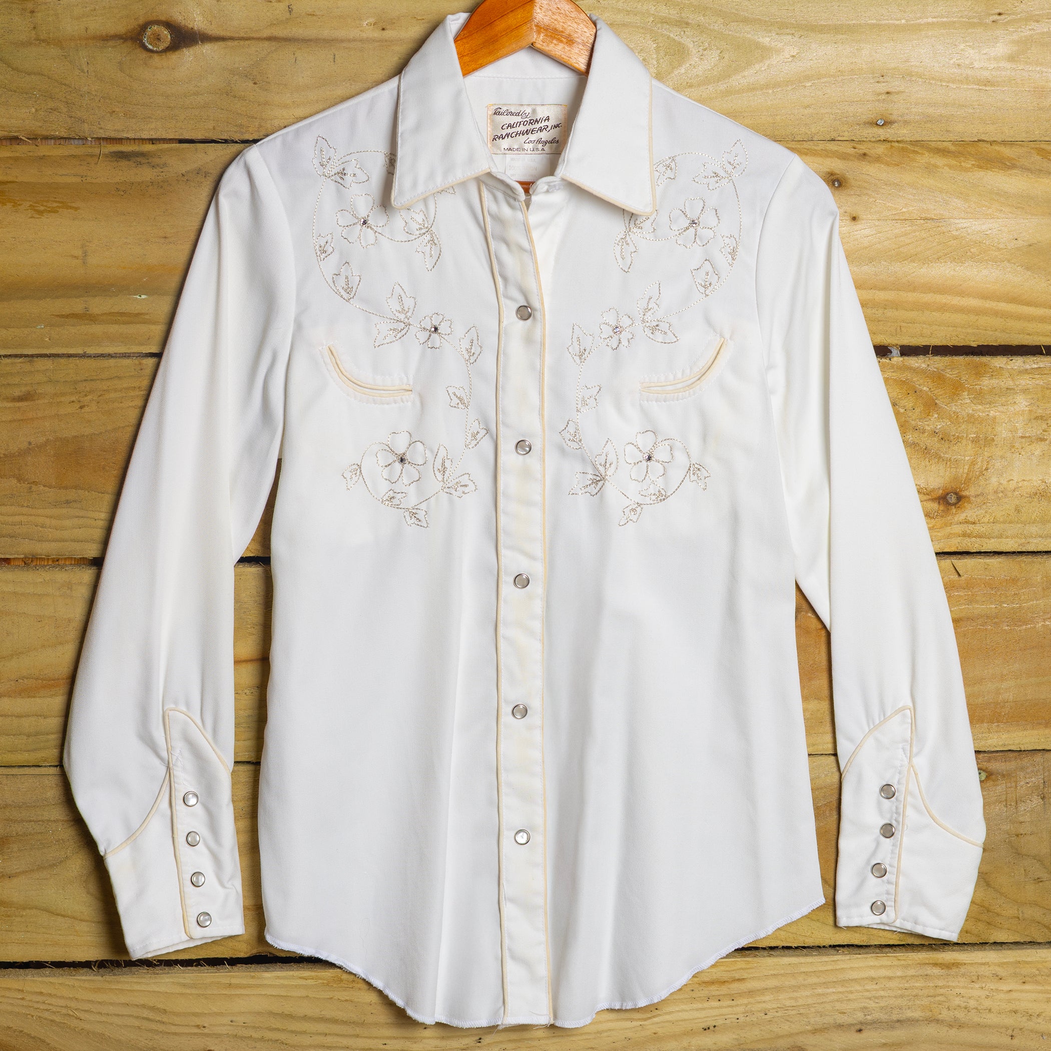 Vintage California Ranchwear Women's White Rayon Embroidered Cowboy Shirt with Pearl Snaps - Size Medium