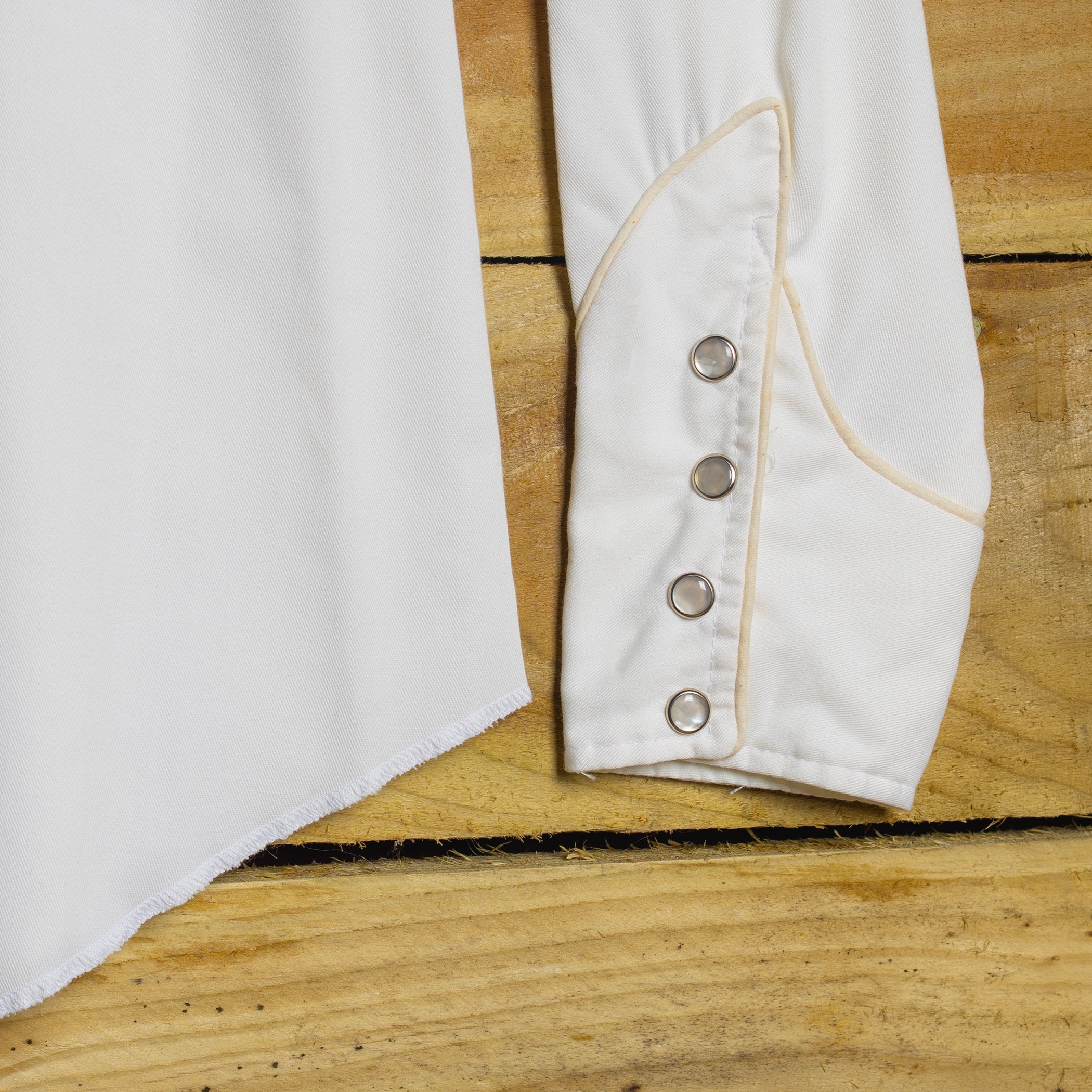 Vintage California Ranchwear Women's White Rayon Embroidered Cowboy Shirt with Pearl Snaps - Size Medium