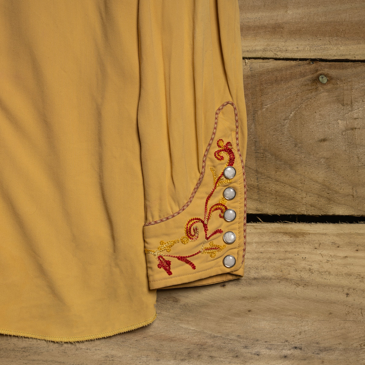 1950s California Ranchwear Mustard Floral Chain-Stitch Western Shirt – S–M