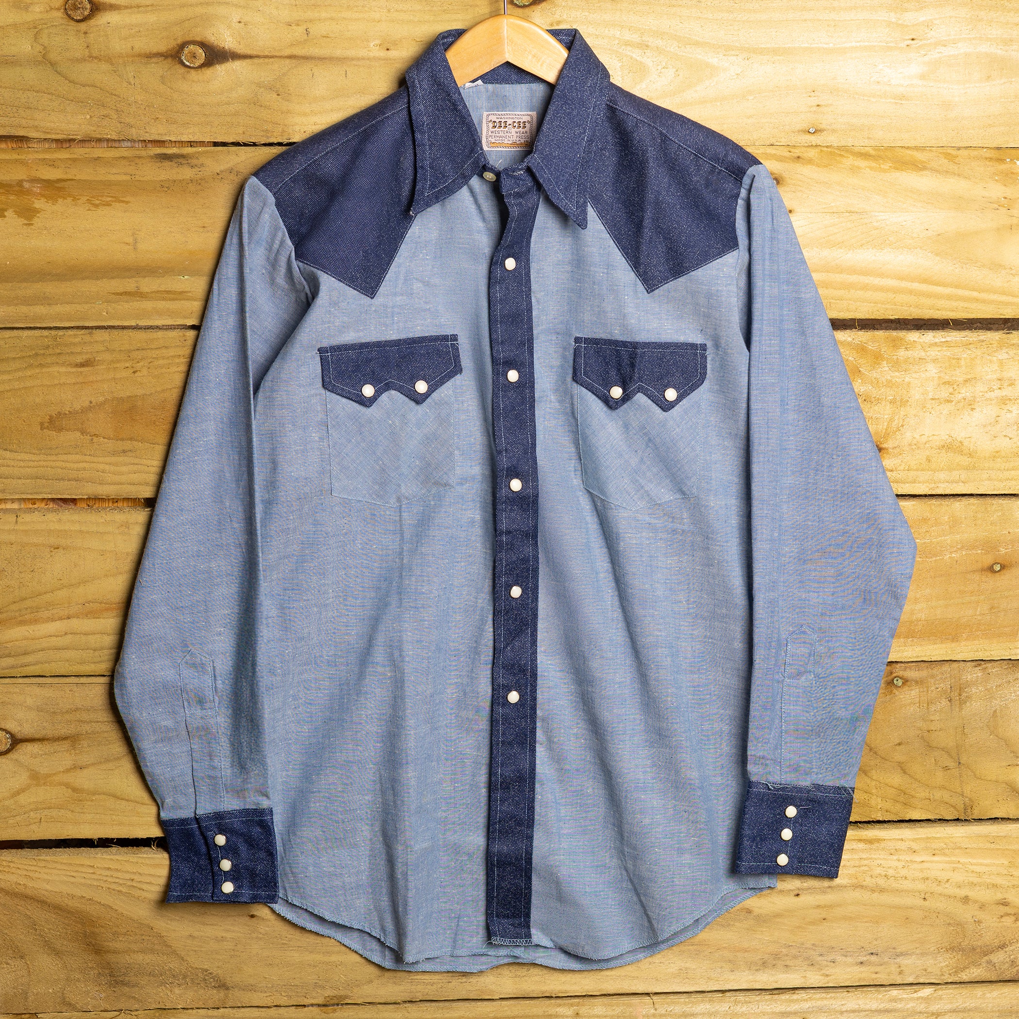 Deadstock Dee-Cee 2-Tone Blue Women's Pearl Snap Western Shirt – Size L