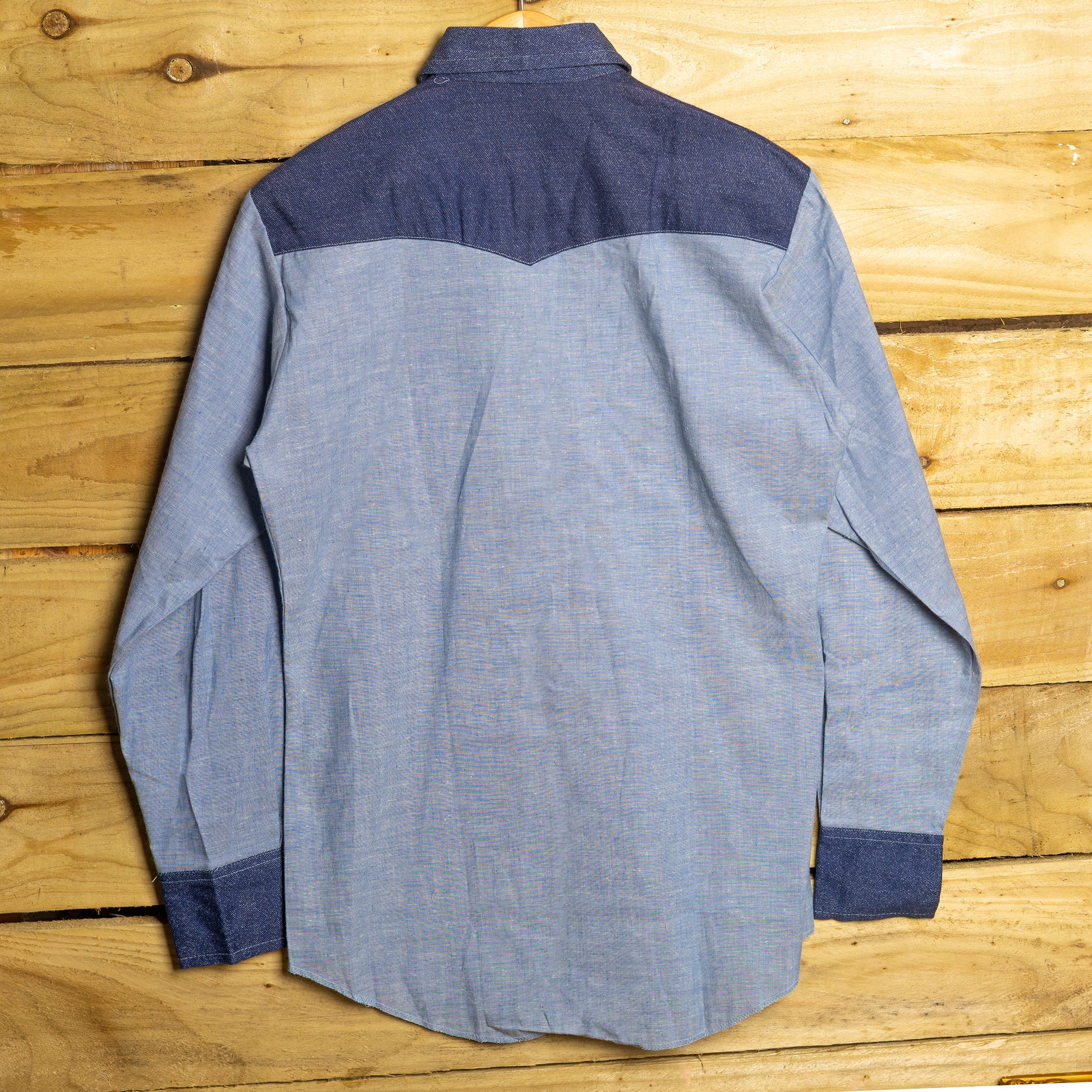 Deadstock Dee-Cee 2-Tone Blue Women's Pearl Snap Western Shirt – Size L