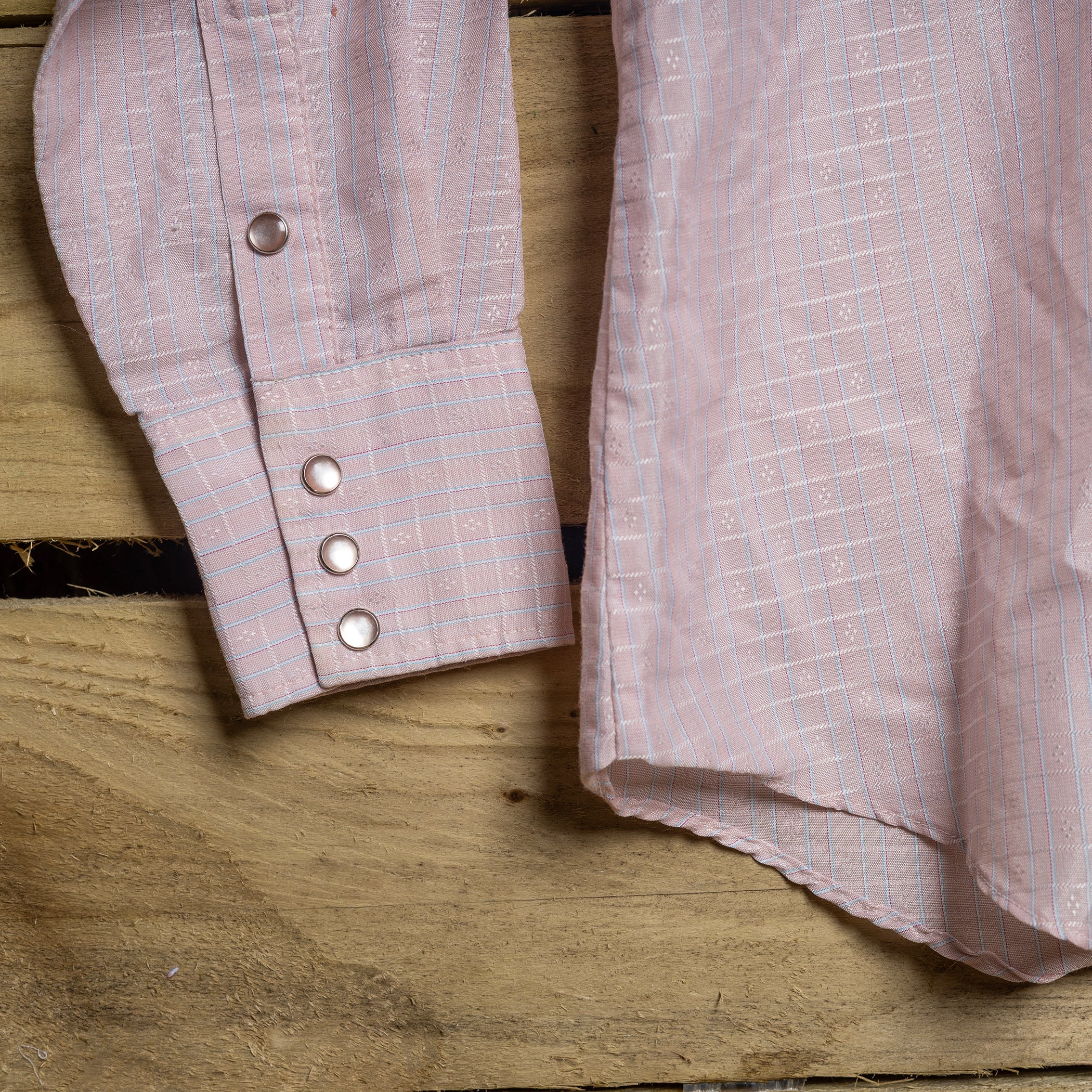 Vintage Dee Cee Pink & White Pearl Snap Western Shirt – Size L
