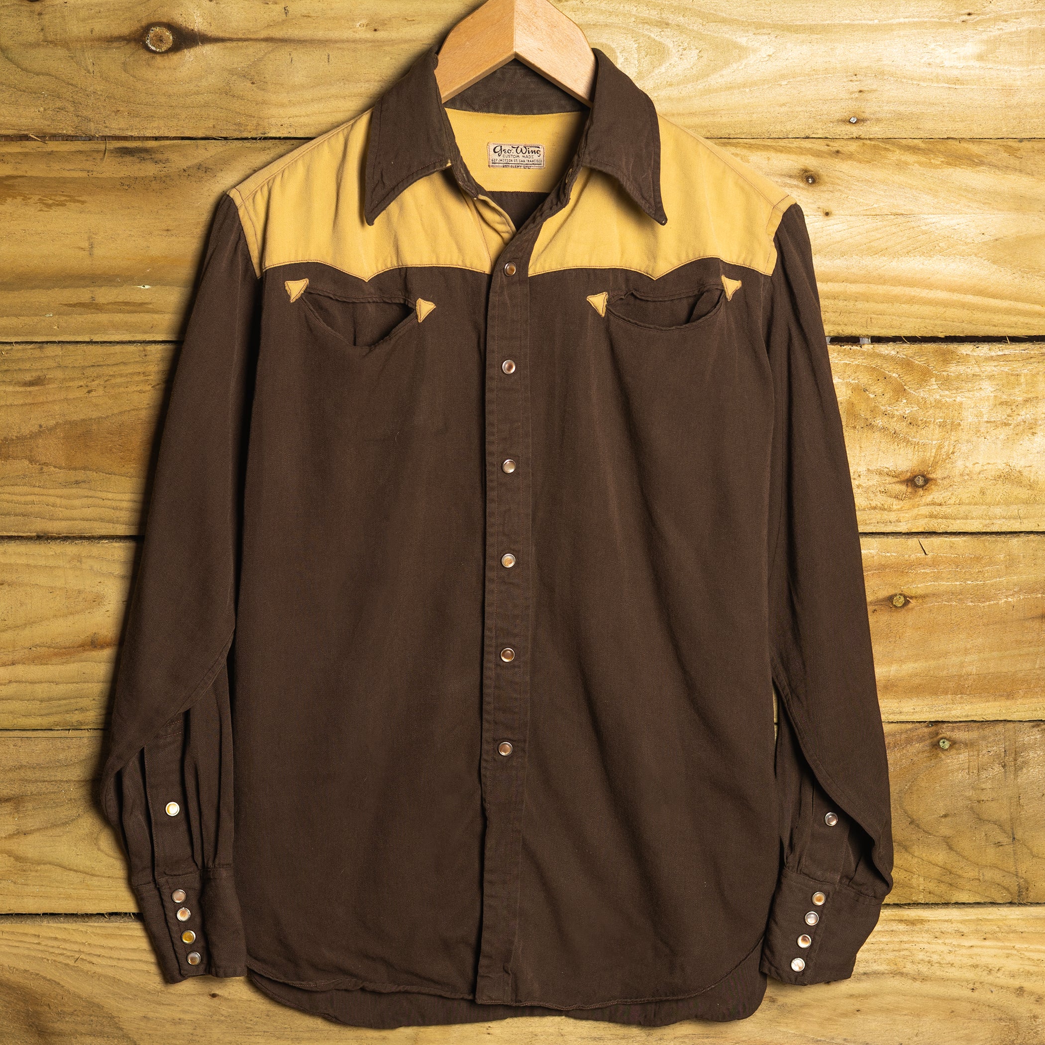 1950s Vintage Geo Wing Two-Tone Brown Western Shirt - Pearl Snaps & Smile Pockets - Size L