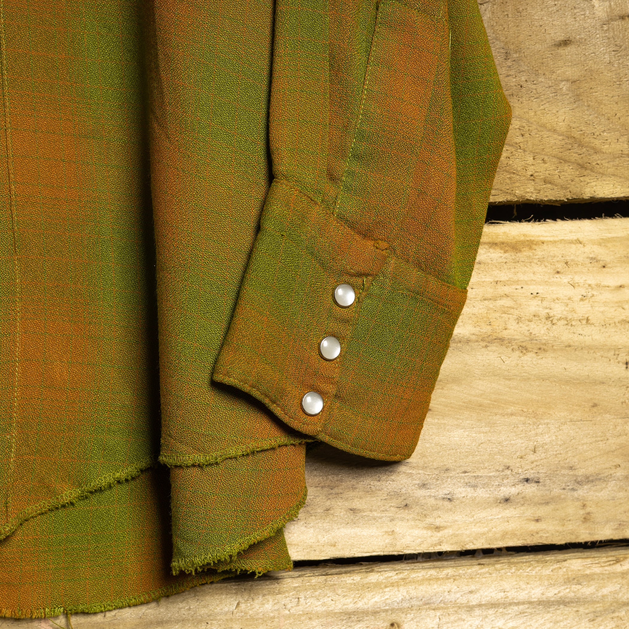 Vintage Green & Brown Longtail Western Shirt — Pearl Snaps, Sawtooth Pockets | L