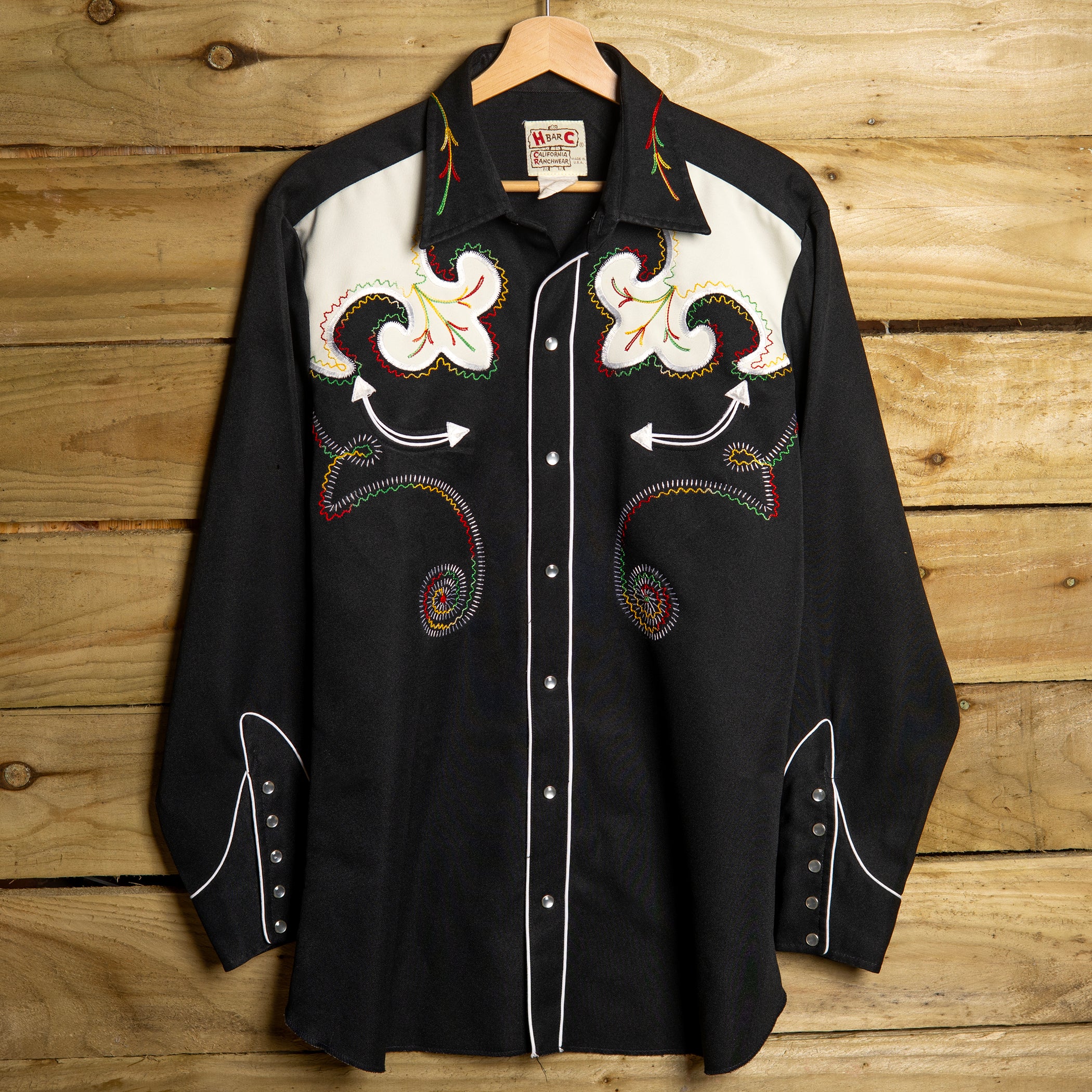 H Bar C California Ranchwear Black Floral Embroidered Arrowhead Cowboy Shirt – M