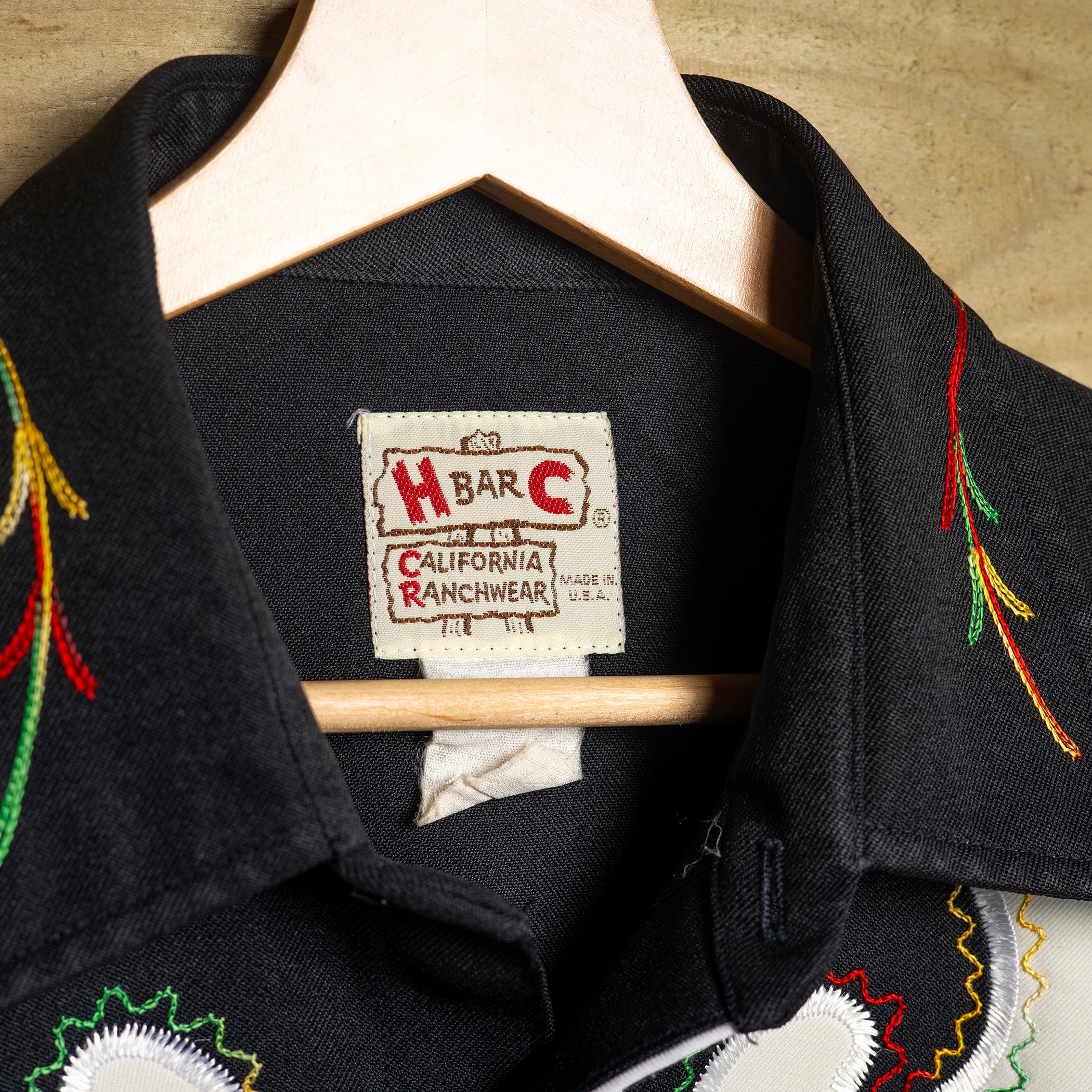 H Bar C California Ranchwear Black Floral Embroidered Arrowhead Cowboy Shirt – M
