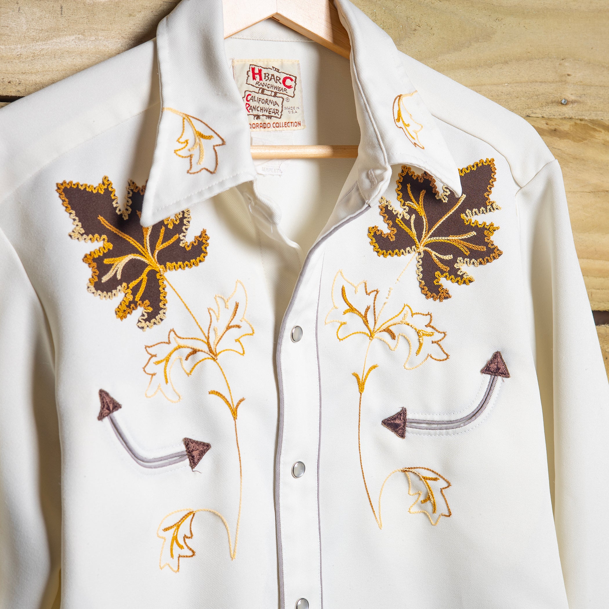 H Bar C California Ranchwear Cream Floral Embroidered Cowboy Shirt – M
