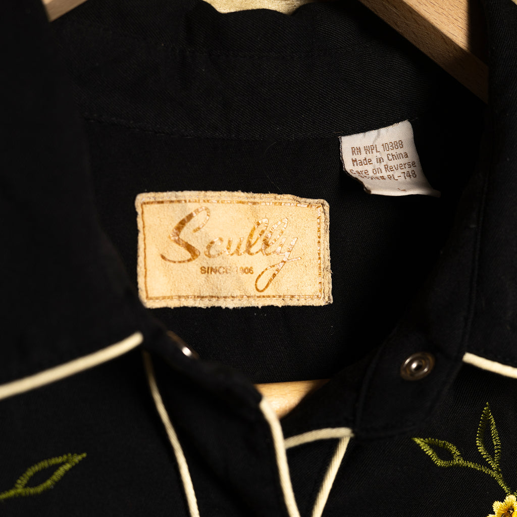 Scully Western Flower-Embroidered Black Cowboy Shirt - Pearl Snaps - Size L