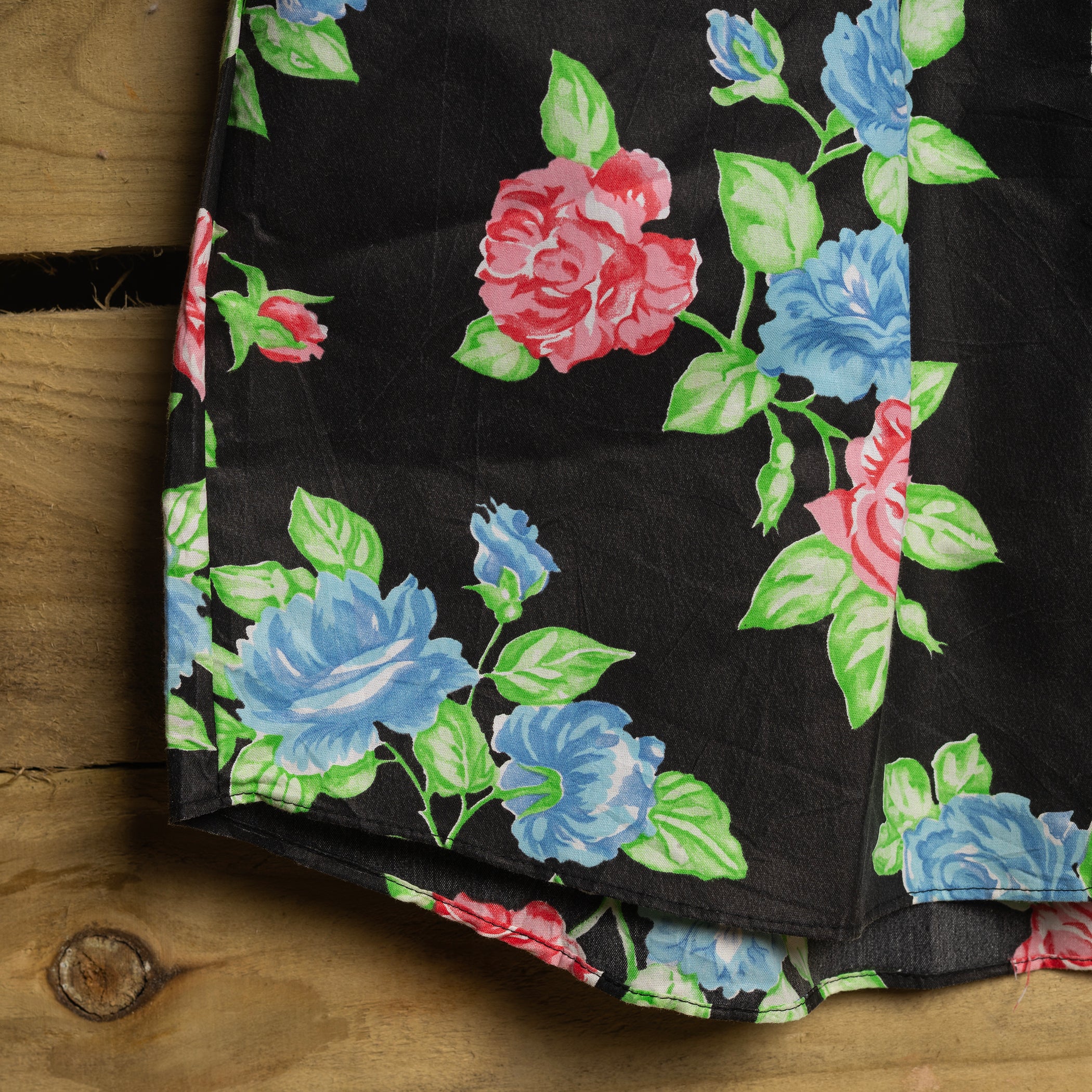 Vintage Miller Black Floral Hawaiian Western Shirt – Pearl Snaps & Sawtooth Pockets