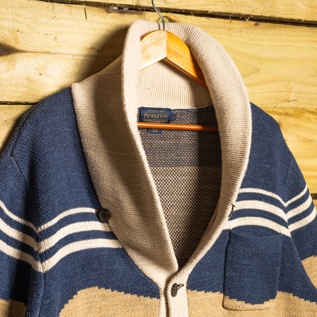 Pendleton Woolen Mills Men's Western Theme Button-Up Cardigan – Size L