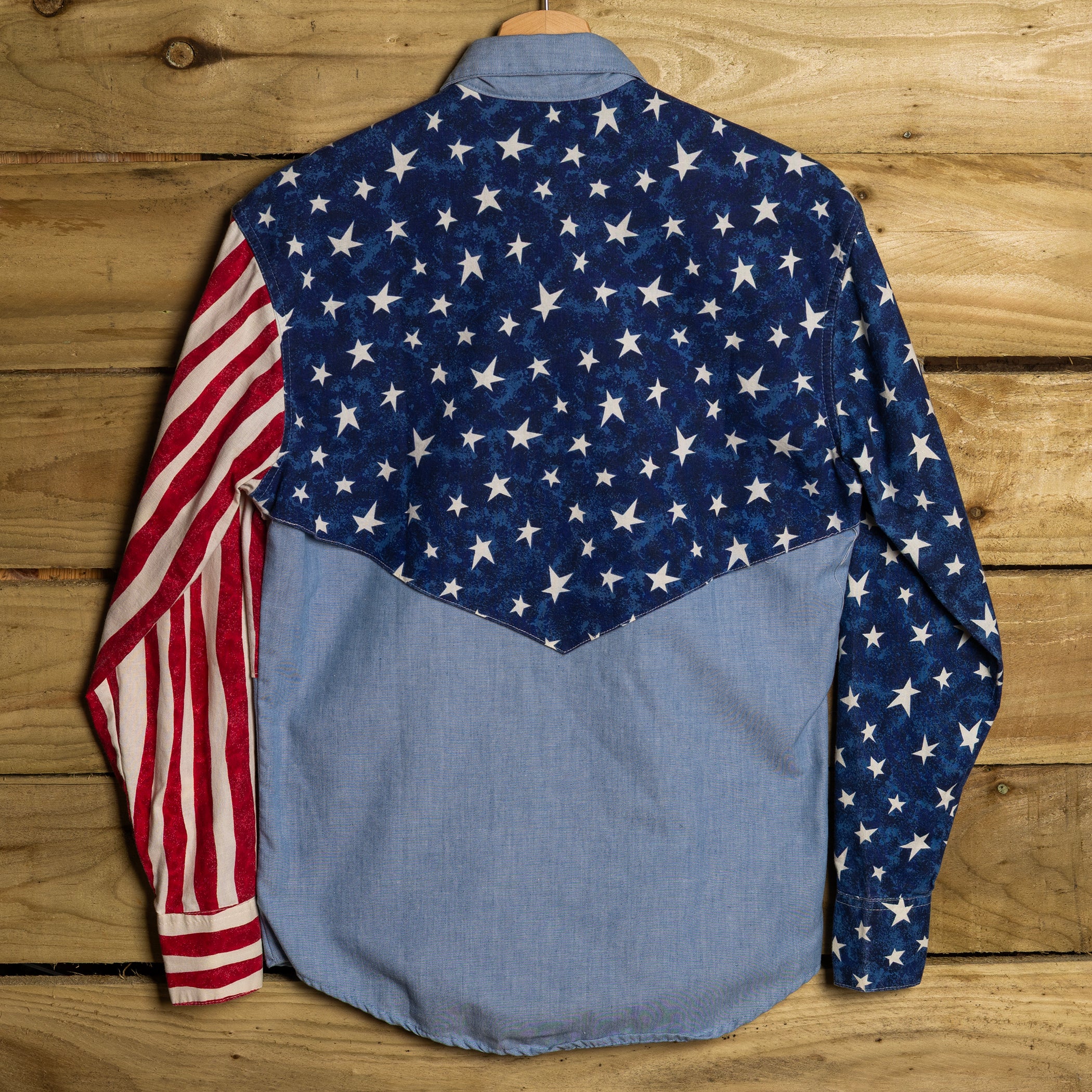 Rockmount Ranch Wear Star Spangled Banner Women's Cowgirl Shirt with Pearl Snaps — L
