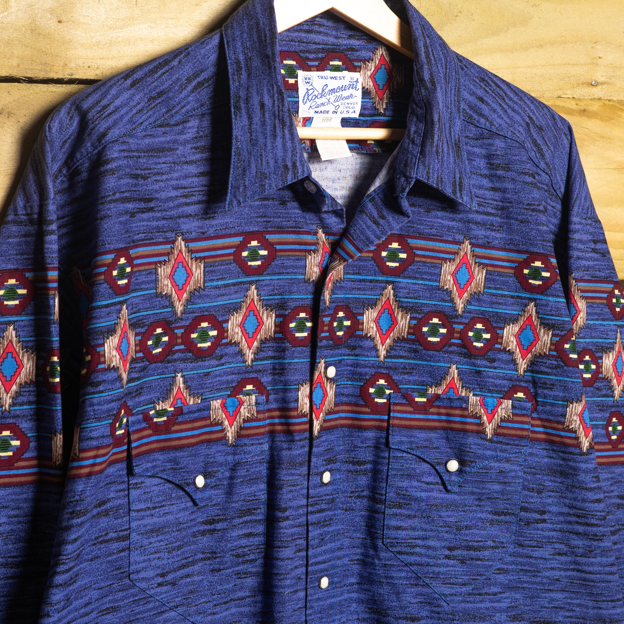 Rockmount Ranch Wear Native American Print Western Shirt – Style 6860 | L