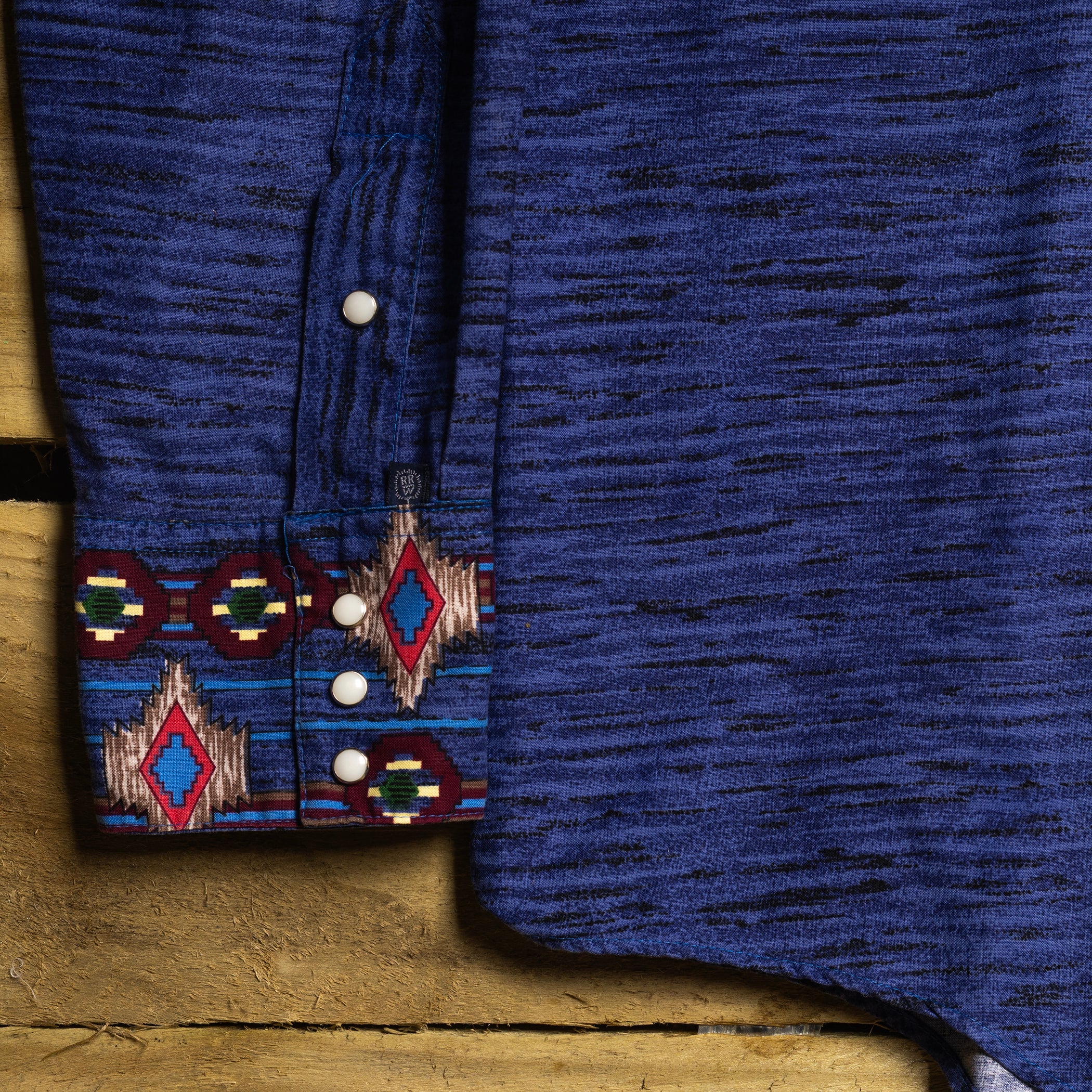 Rockmount Ranch Wear Native American Print Western Shirt – Style 6860 | L
