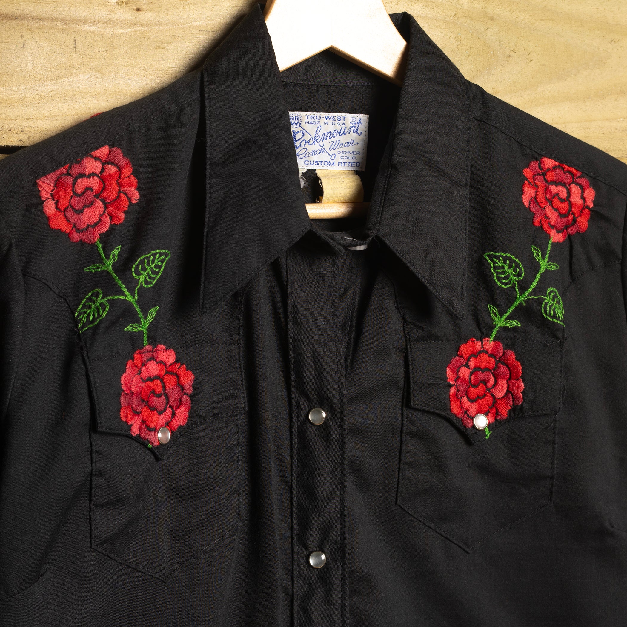 Vintage Rockmount Ranch Wear Black Embroidered Red Roses Cowboy Shirt – Pearl Snaps, M