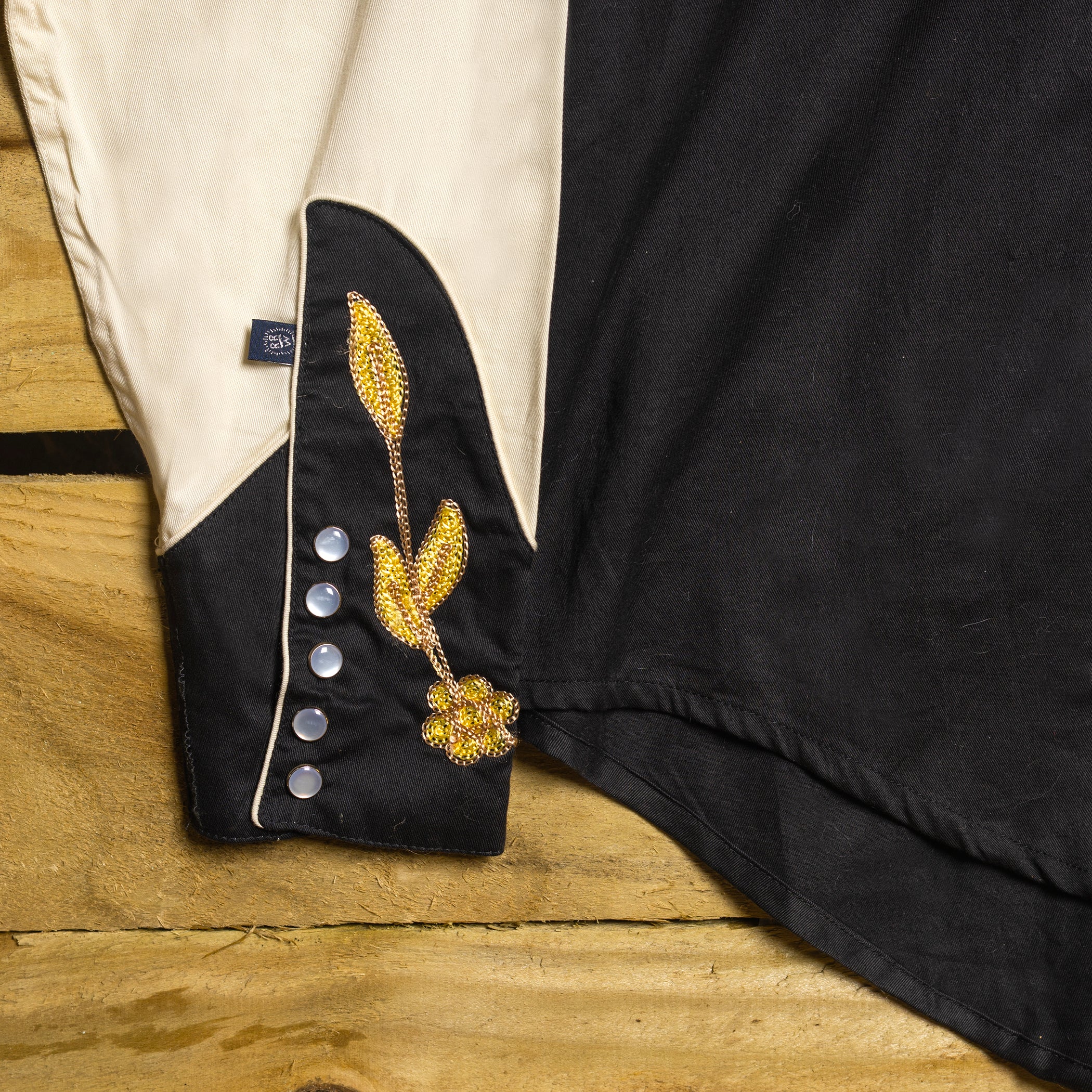 Rockmount Ranch Wear Embroidered Black & White Western Shirt