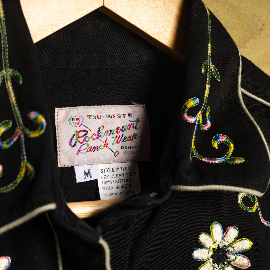 Rockmount Ranch Wear Vintage Black Floral Embroidered Pearl Snap Cowgirl Shirt — Size M