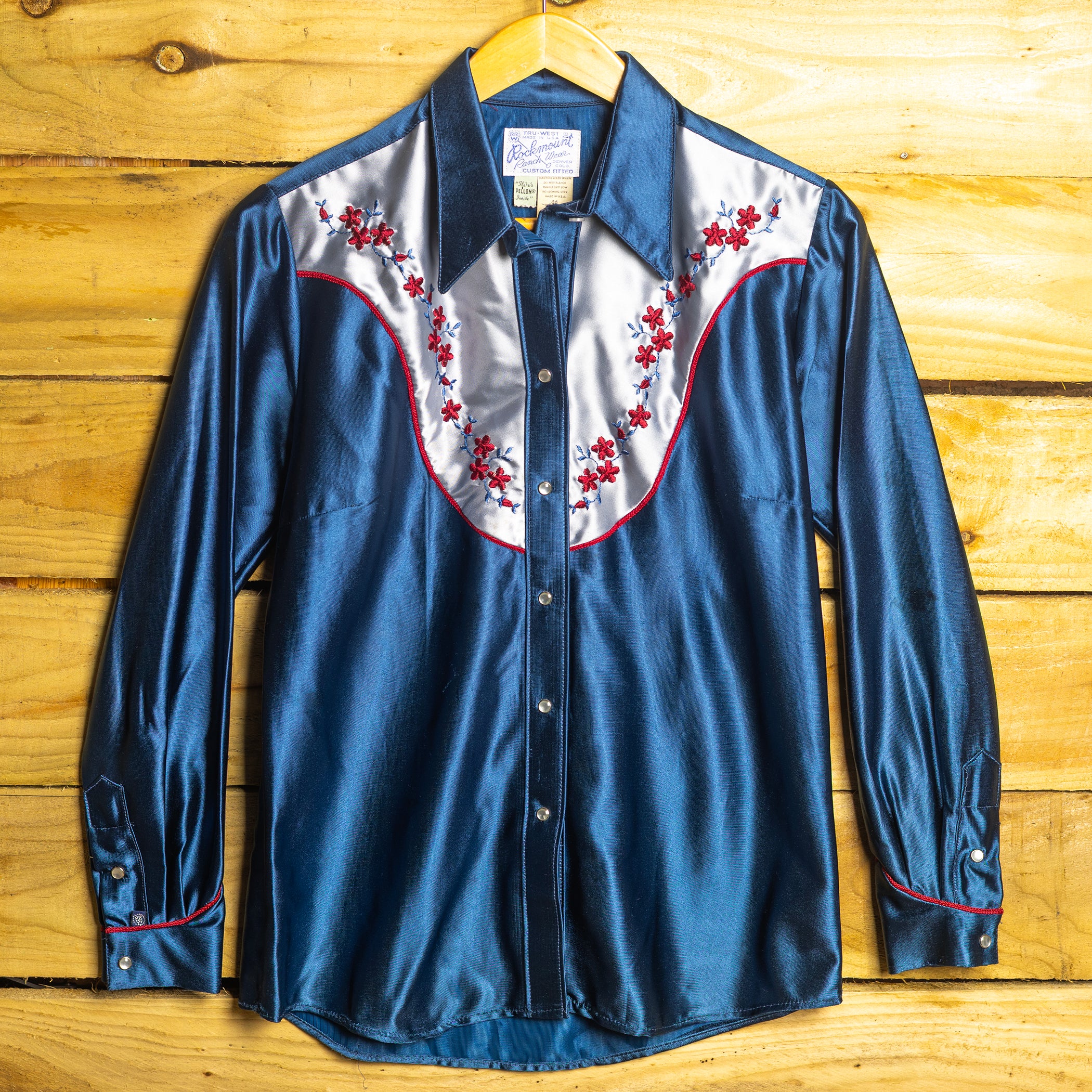 Rockmount Ranch Wear Blue Floral Embroidered Cowgirl Shirt – Pearl Snaps – Size S–M (12–14)
