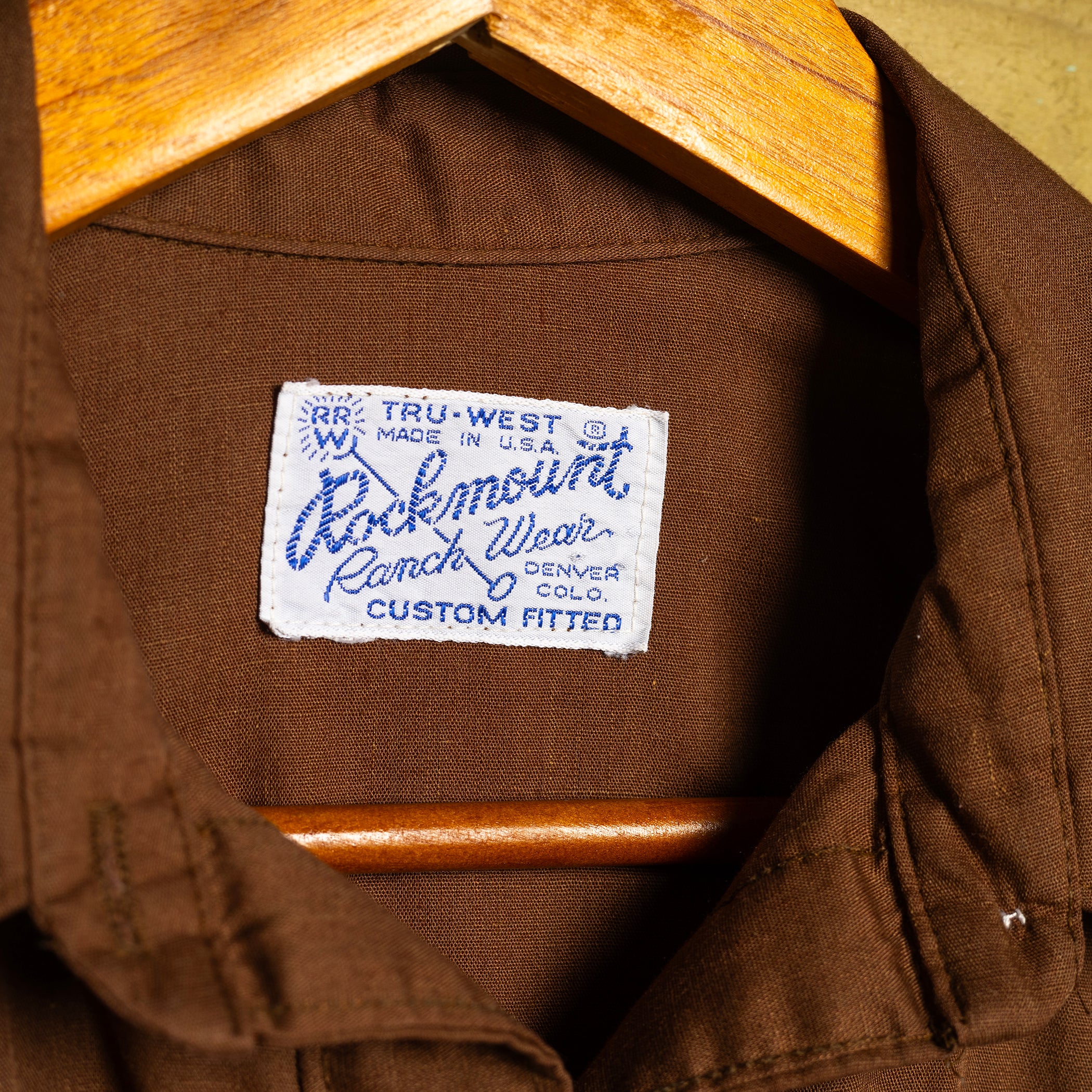 Vintage 1970s Rockmount Ranchwear Brown Cowboy Shirt with Embroidered Bull - Size Medium