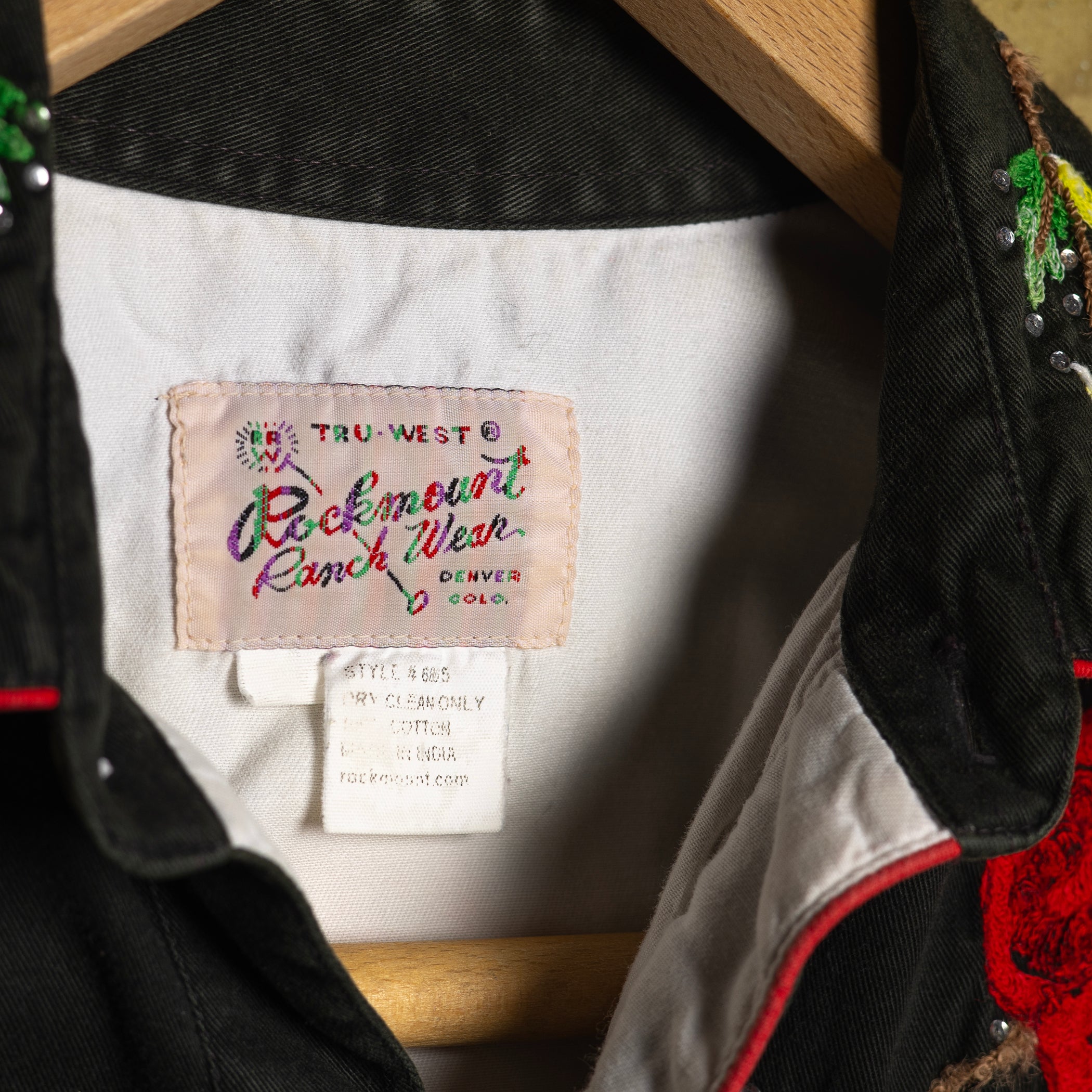 Vintage Rockmount Ranchwear Embroidered Cream and Black Rhinestone Western Shirt M