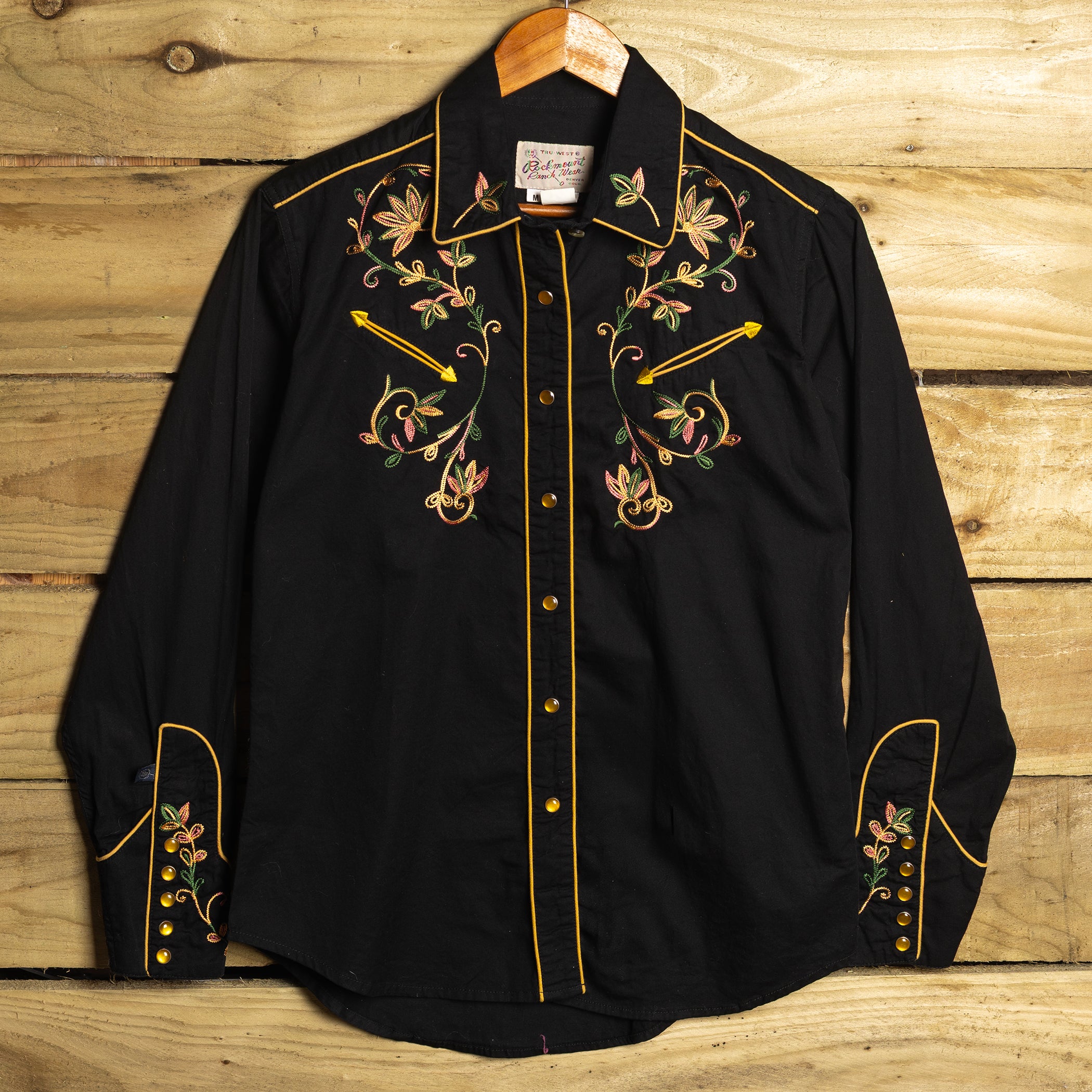 Rockmount Ranch Wear Floral Embroidered Black Cowgirl Shirt — Pearl Snaps | Women's M