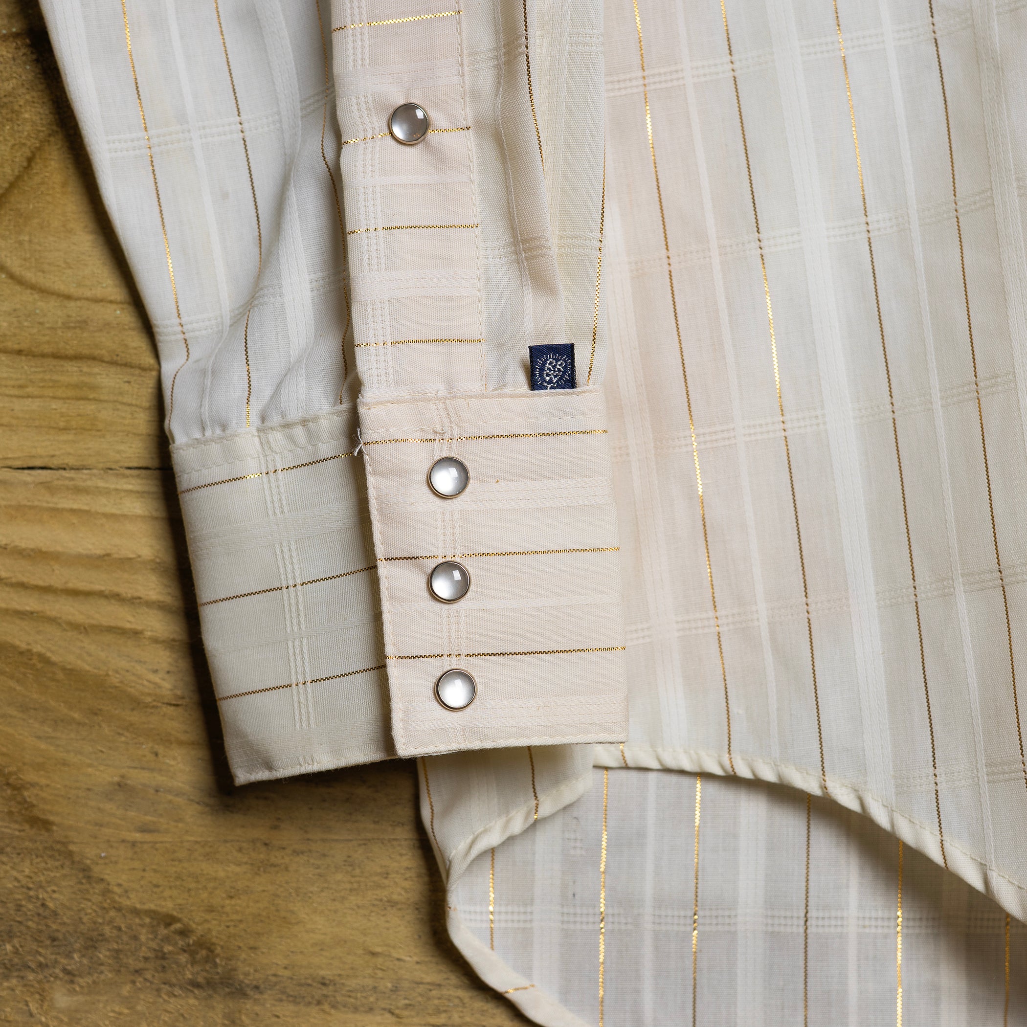 Vintage NWT Rockmount Ranchwear Mens Cream with Gold Lines Western Shirt