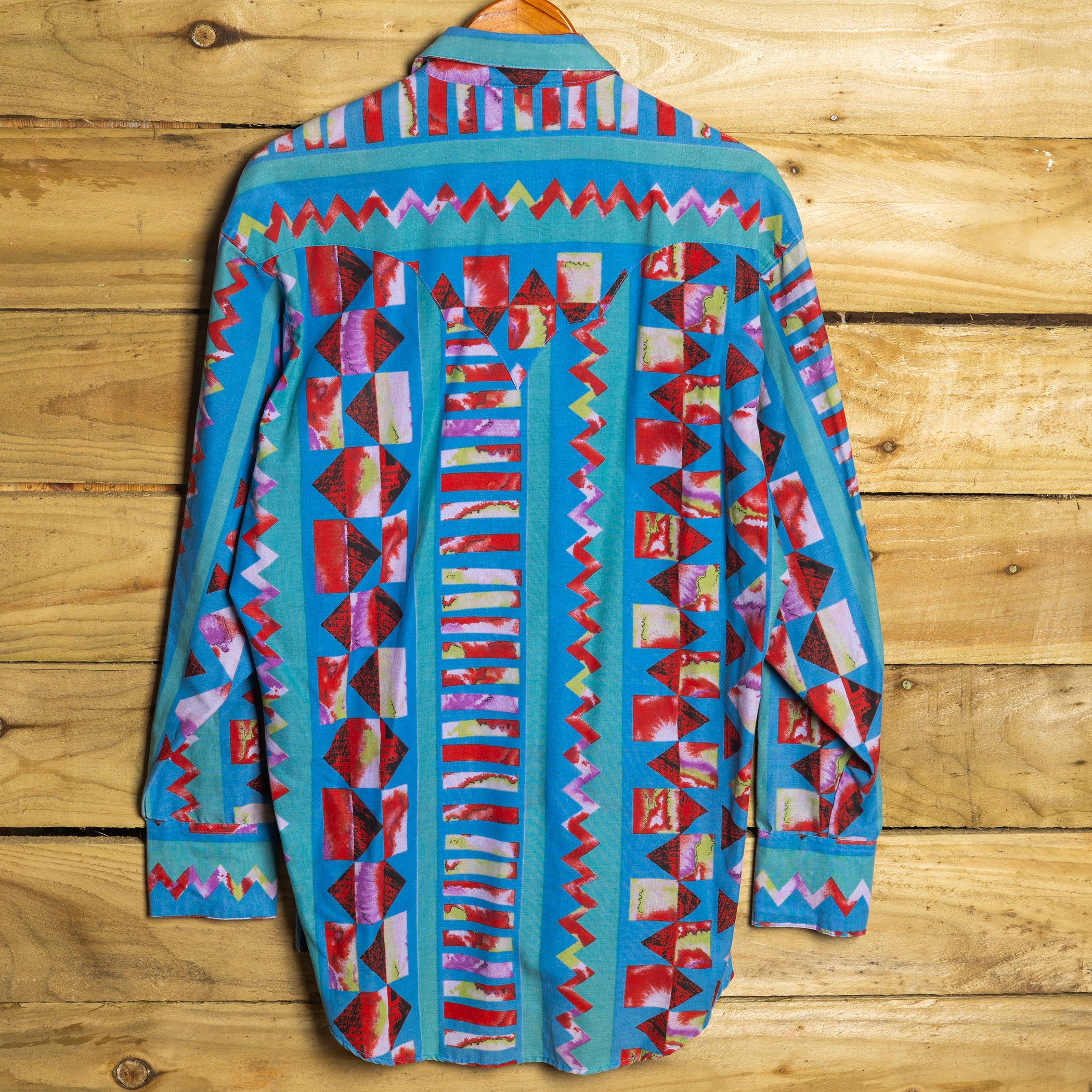 Rockmount Ranchwear Patterned Cowboy Shirt with Pearl Snaps - Size Large