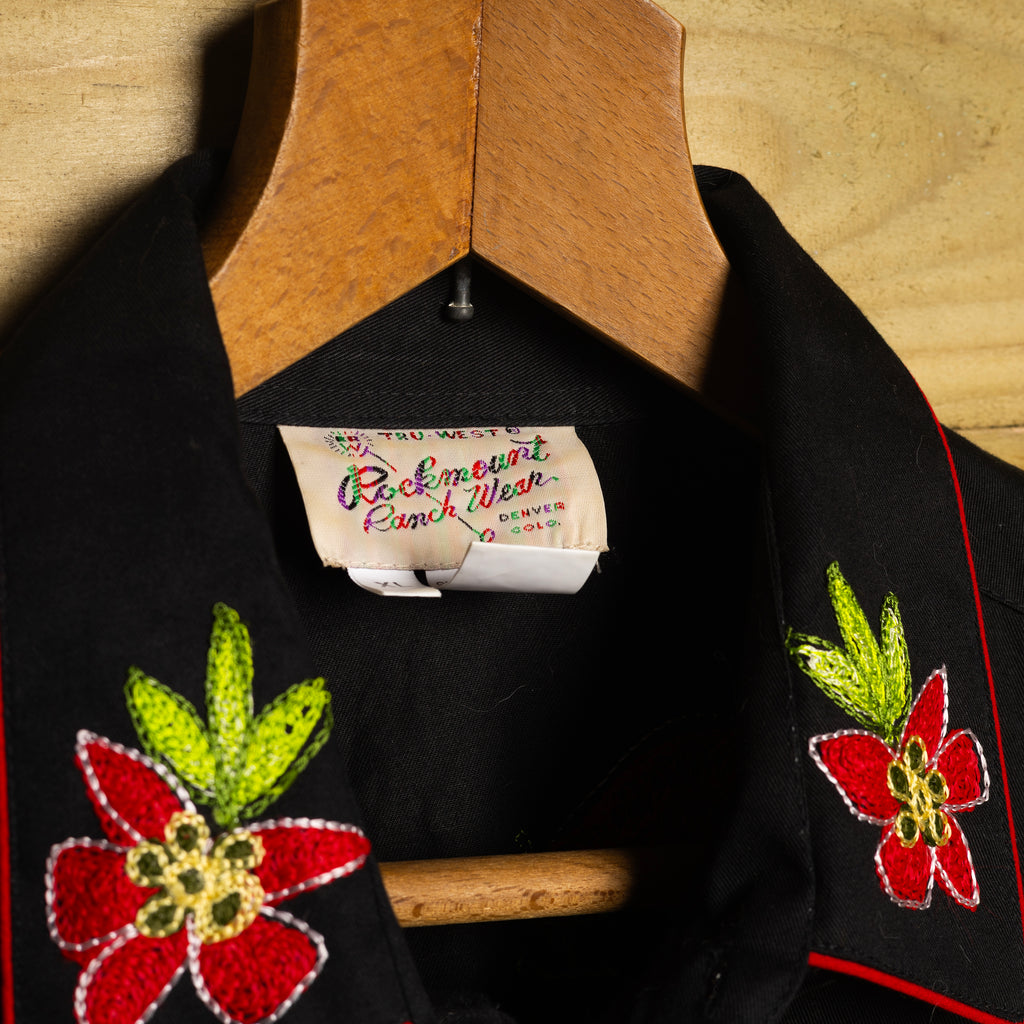 Rockmount Ranch Wear Vintage Black Rose Floral Embroidered Pearl Snap Western Shirt — Size XL