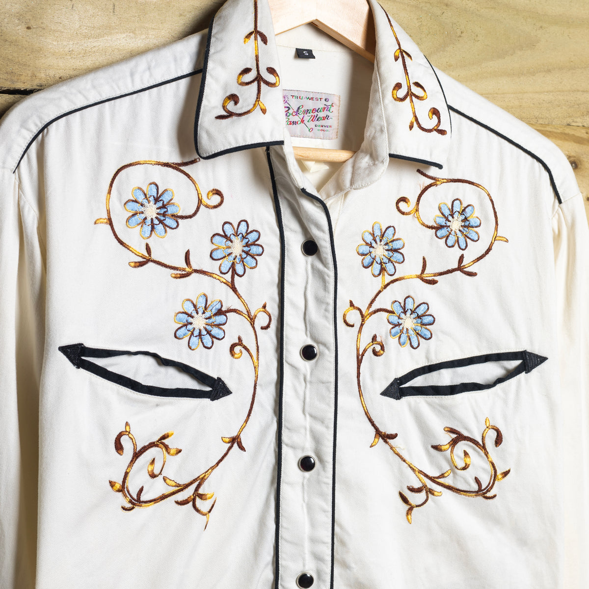 Vintage Rockmount White Floral Embroidered Western Shirt – Women's S