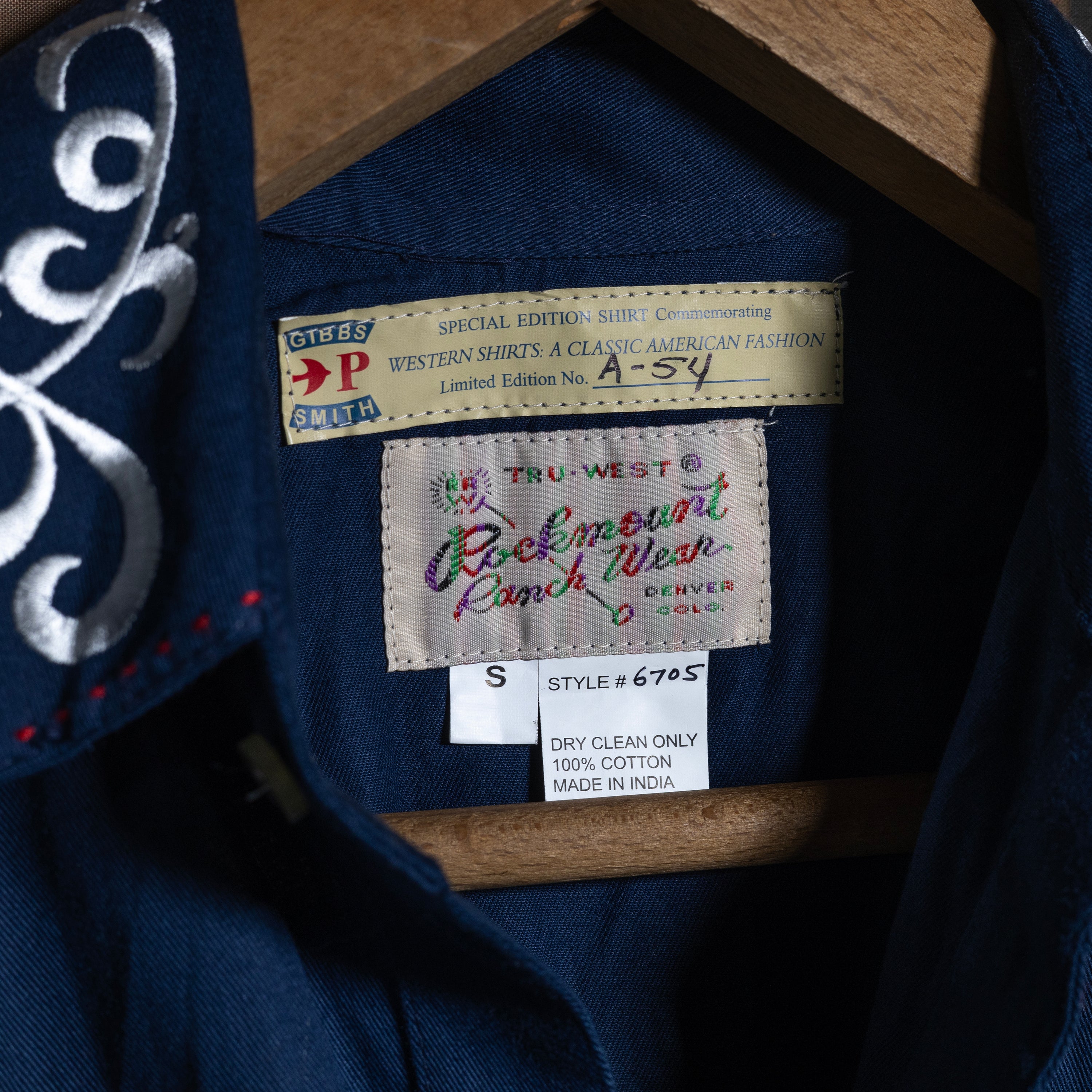 NWT Rockmount Ranchwear Limited Edition Navy Embroidered Tulip Western Shirt