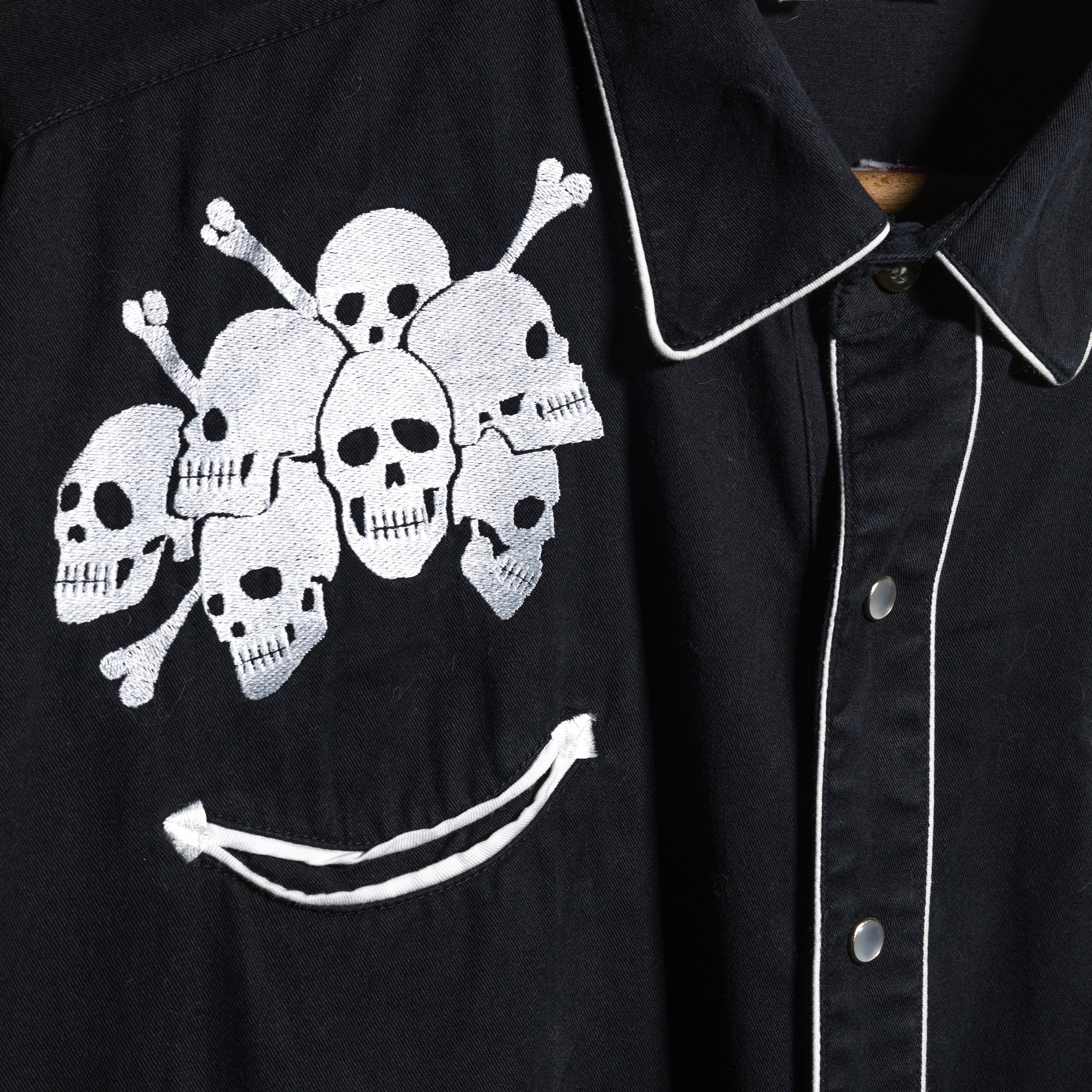 Vintage Rockmount Ranch Wear Black Embroidered Skull Western Shirt XL