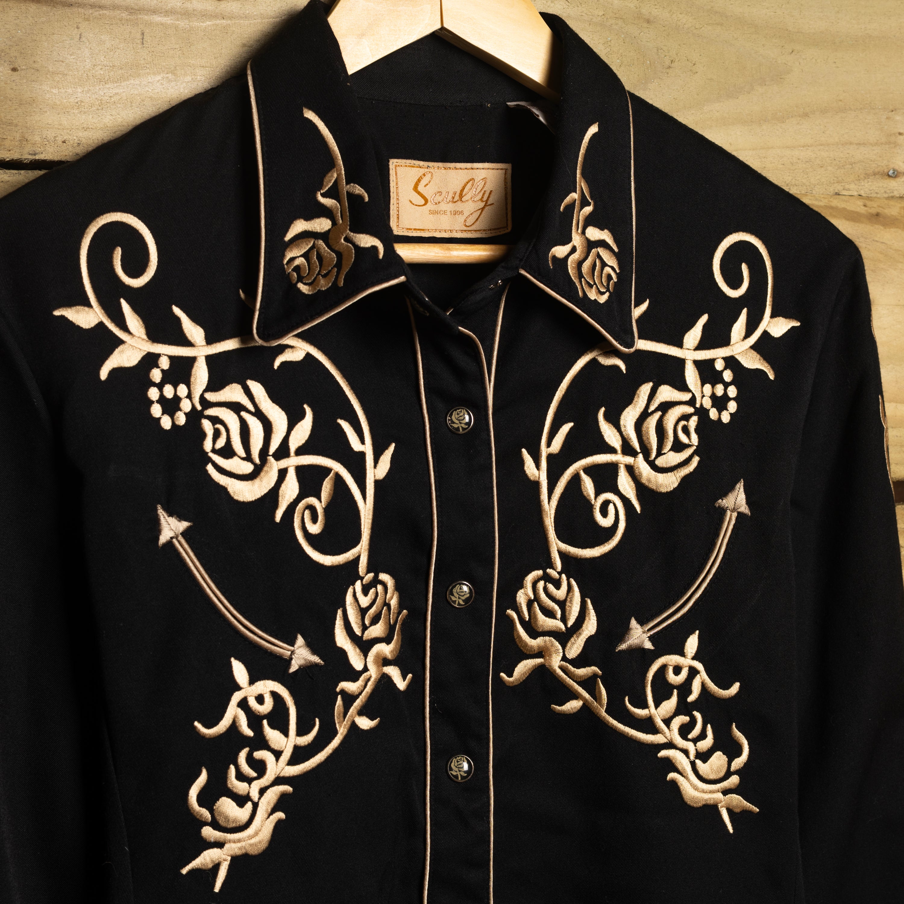 Scully Western Wear Vintage Black & Rose Gold Embroidered Pearl Snap Cowgirl Shirt — Size M