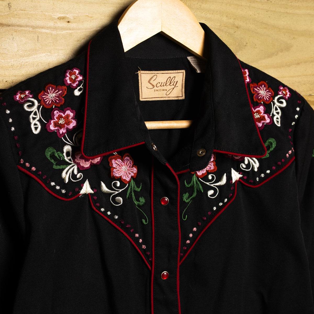 Scully Black Floral Embroidered Western Shirt Women's M 12–14