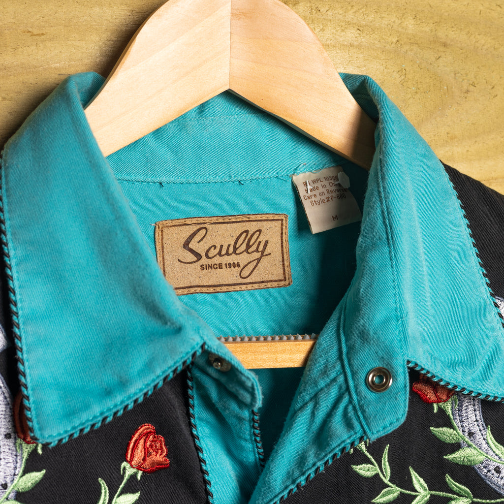 Scully Vintage Black & Blue Floral Embroidered Western Shirt – Pearl Snaps – Smile Pockets – M