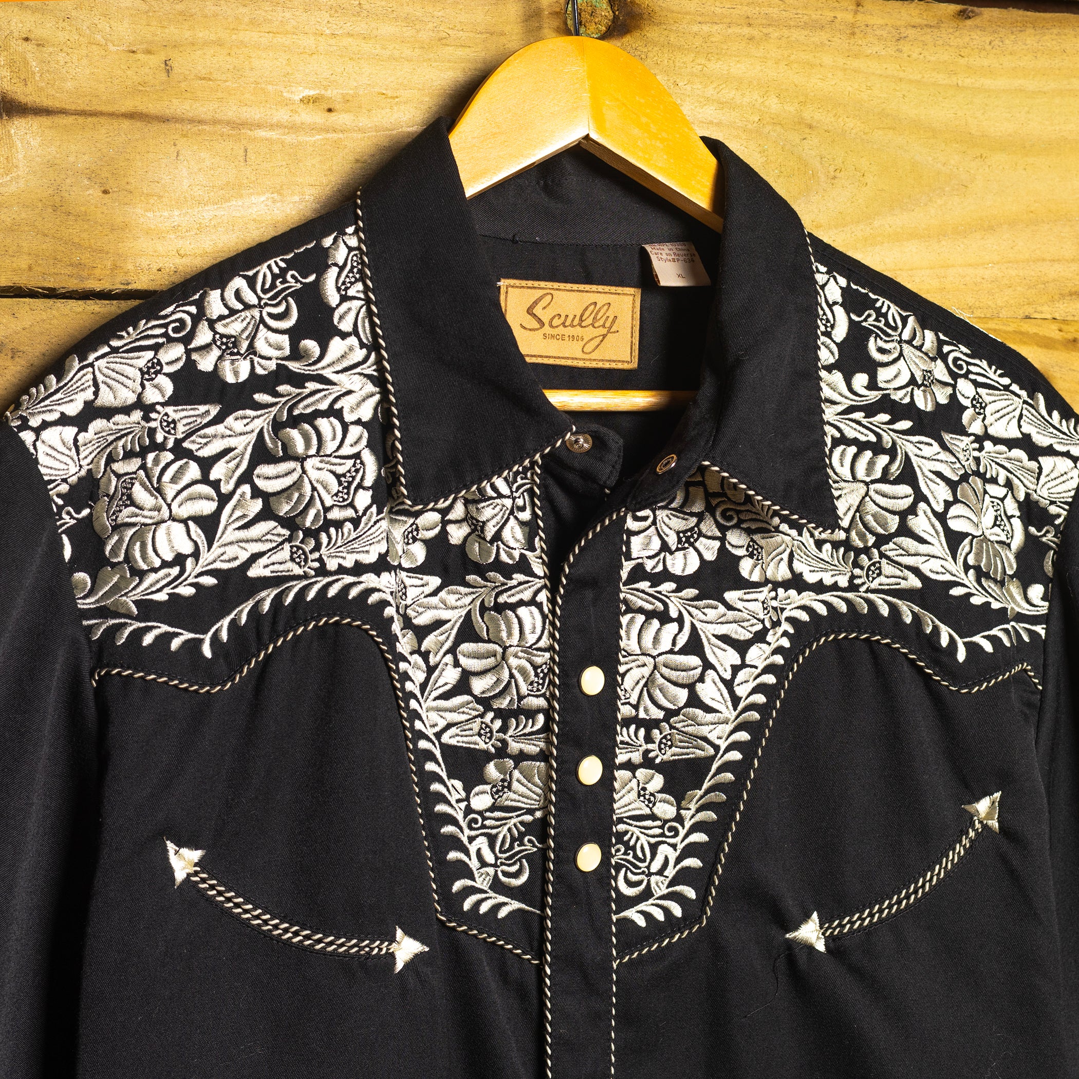 Scully Vintage Black & White Embroidered Pearl Snap Western Shirt – XL