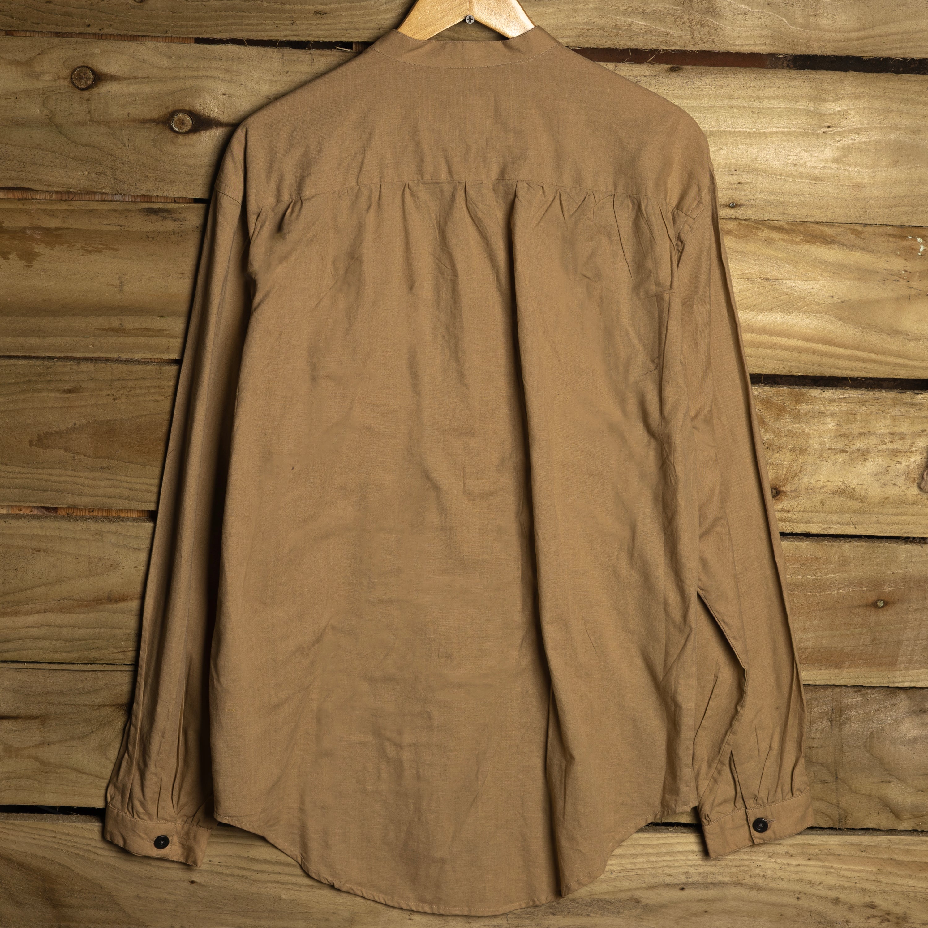 Scully Western Wear Vintage Beige Collarless Half-Button Western Shirt — Size M